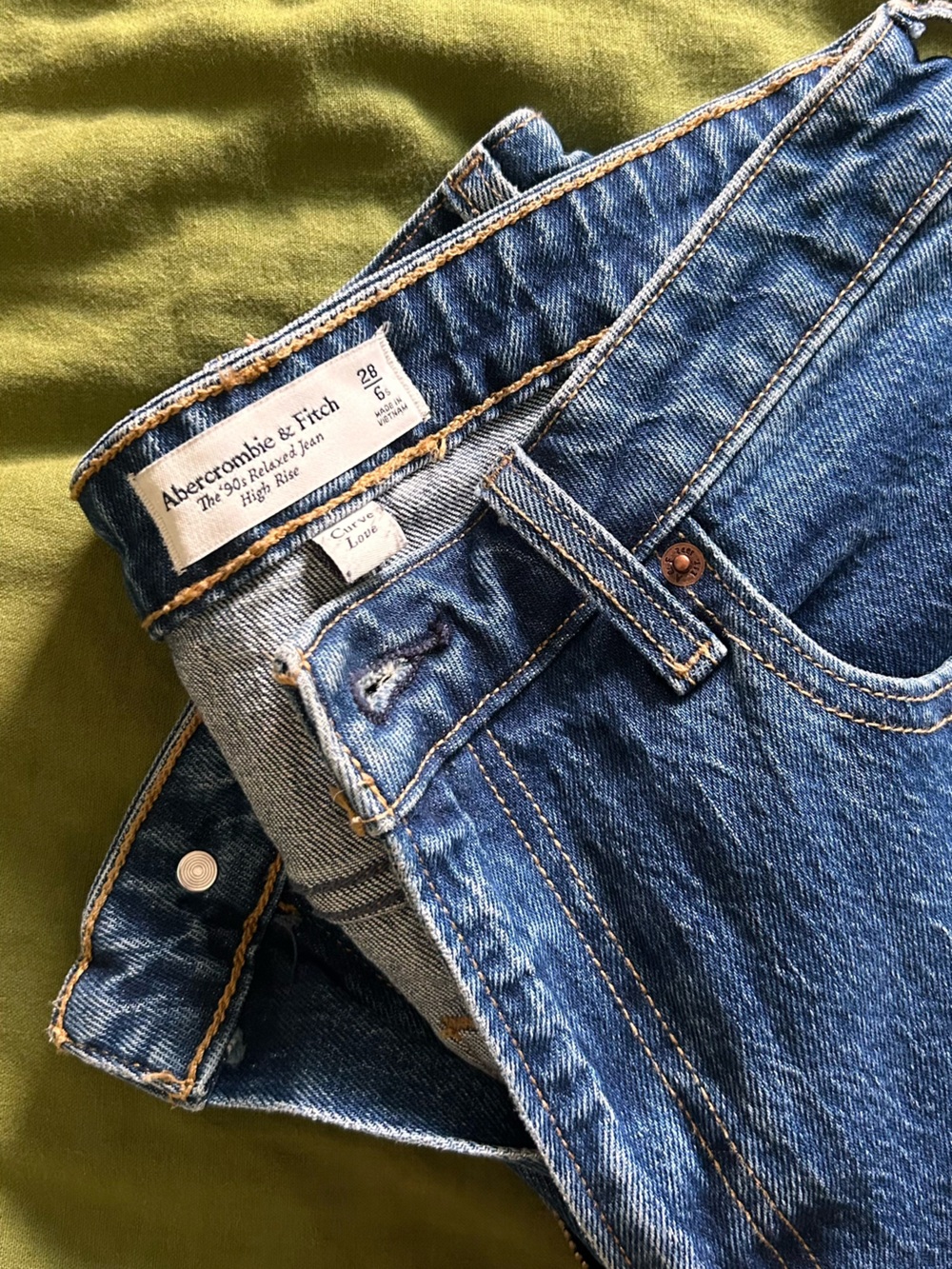 Abercrombie & Fitch Women's High-Rise Blue Denim Jeans
